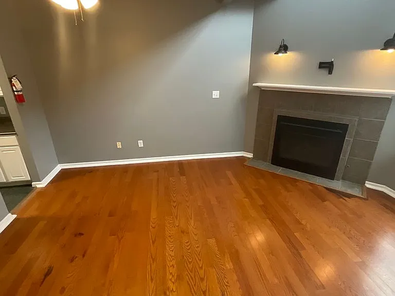 125 N Washington St — Photo 86