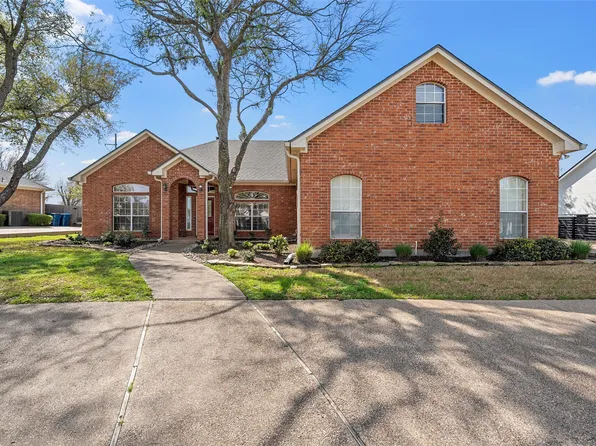 704 Fieldstone Dr, Hewitt, TX 76643