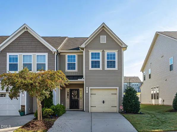 36 Bordeaux Dr, Clayton, NC 27527