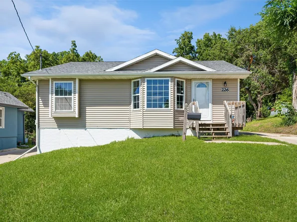 226 E Bell Ave, Des Moines, IA 50315