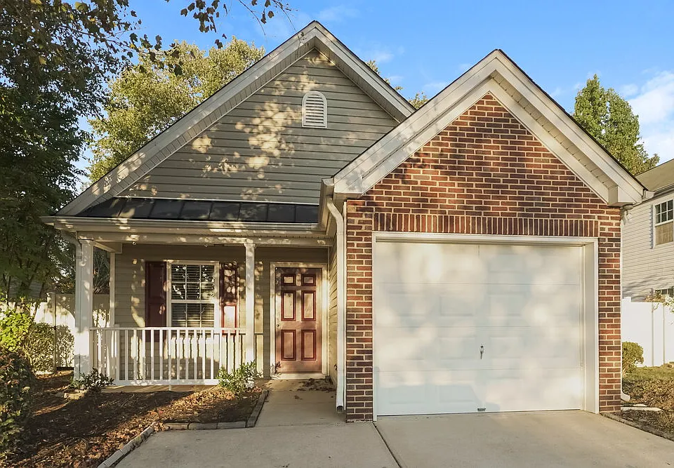 1012 Sapphire Dr