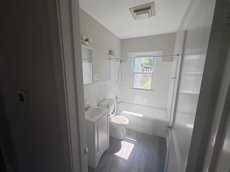 406 N Armstrong St — Photo 11