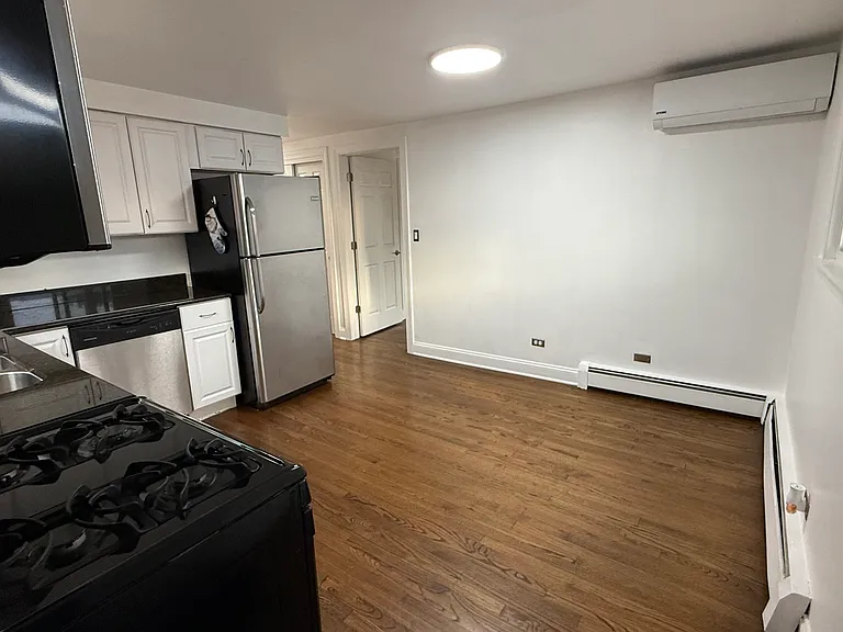 2232 N River Rd #3 — Photo 5