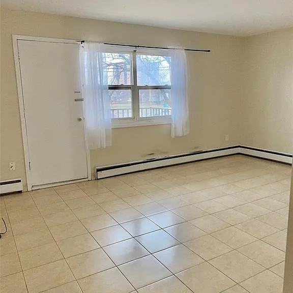 2035 University Ave W #307 — Photo 6