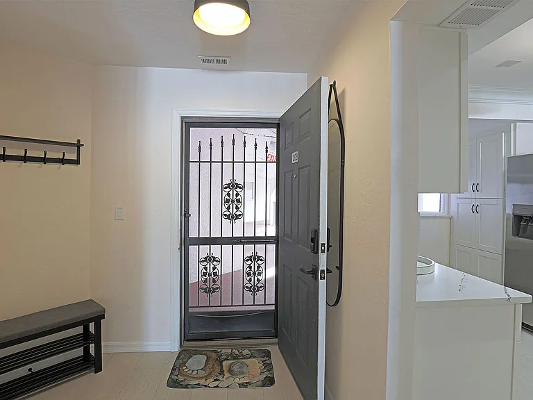 11921 Seabreeze Cove Ln — Photo 2