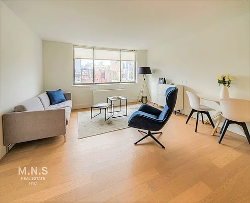 Rented by MNS | media 15