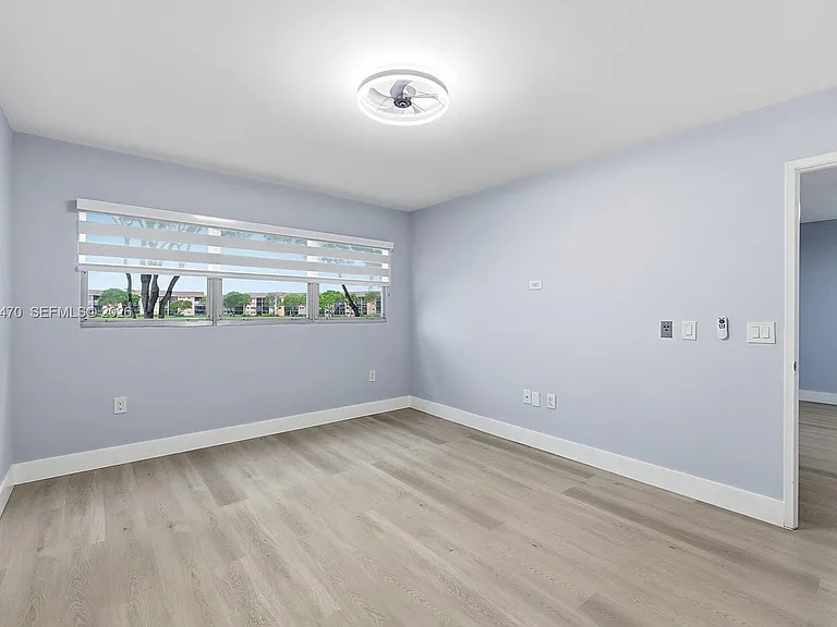 550 SW 138th Ave #206K — Photo 11