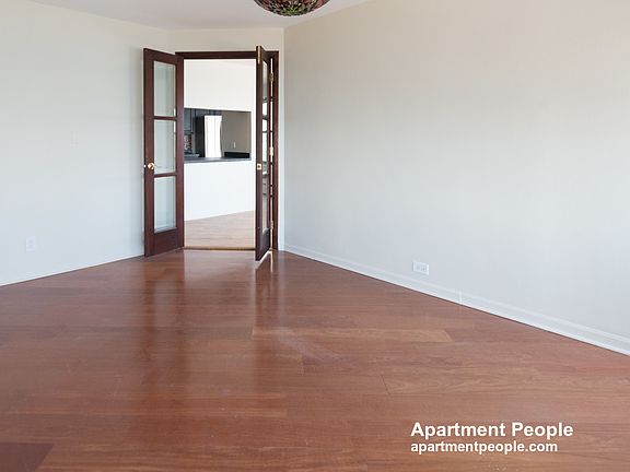 5th image of 3410 N Lake Shore Dr APT 8D