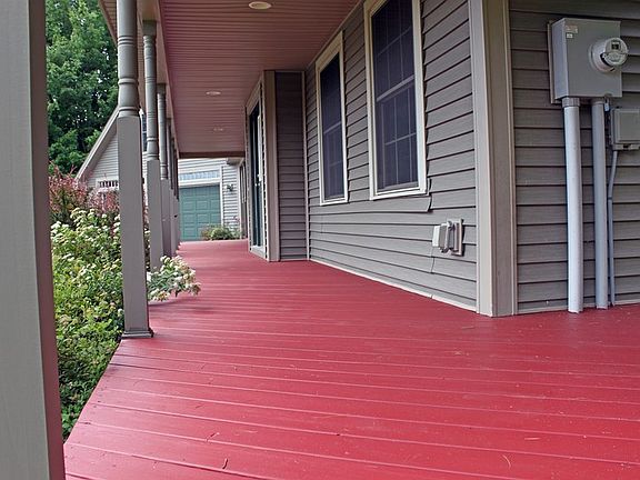 Farmer's Porch