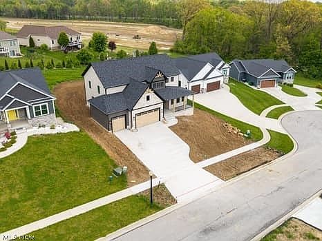 4th image of 243 Homan Dr