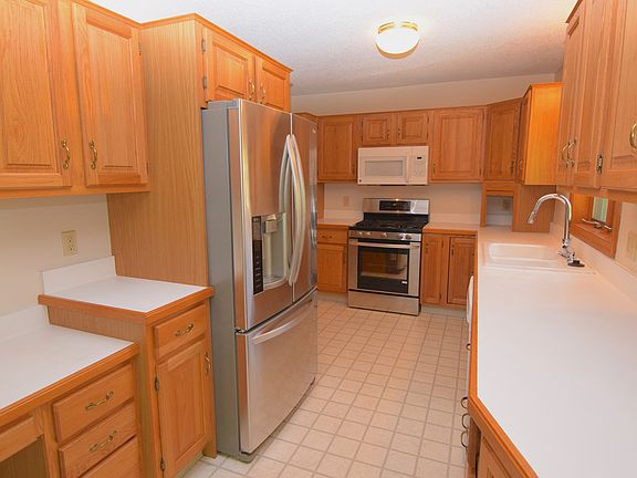 2nd image of 6124 Pinewood Dr