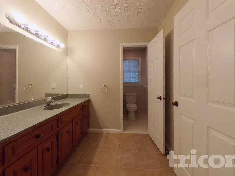 1516 Maple Ridge Dr — Photo 7