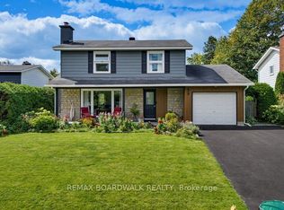 39 Welkin Cres, Ottawa, ON K2E 5M4