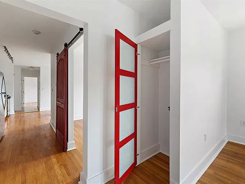 2 bed, 1.0 bath, 746 sqft, $1,628 — Photo 4