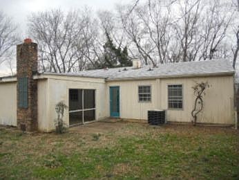 2nd image of 2106 Birchwood Dr NE
