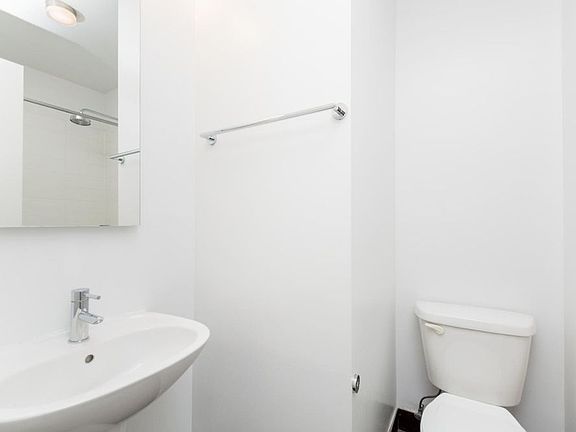 5th image of 212 W 91st St APT 1011