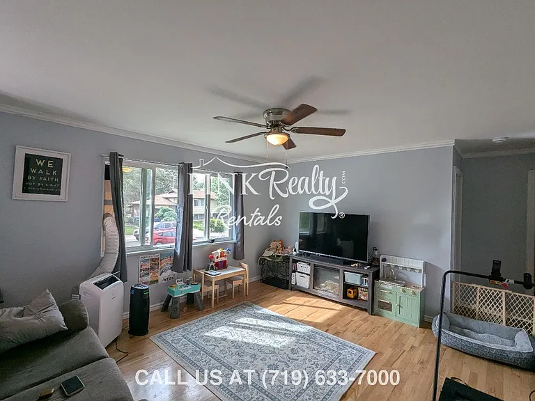 154 Kilgore St — Photo 2