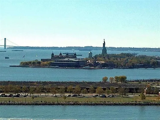 Rented by Trump International Realty | media 9