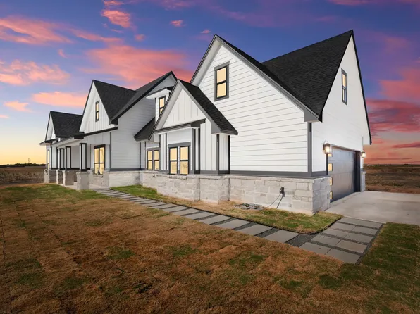 142 Desperado Loop, Del Valle, TX 78617