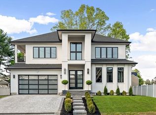 29 Hanson Rd, Newton, MA 02459