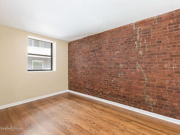 5th image of 31 Renwick St APT 3R