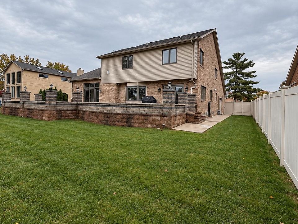 437 N Charlesworth St, photo 3