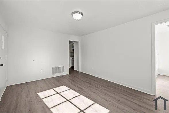 1441 Creel St — Photo 12
