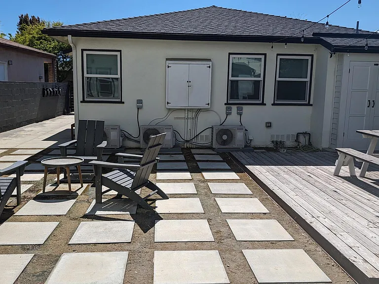 1731 Franklin St #4 — Photo 16