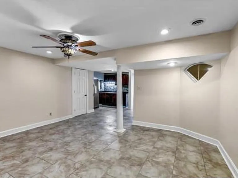 6101 Hampton Meadows Ln — Photo 35