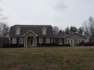 177 Chenocetah Ct, Cornelia, GA 30531