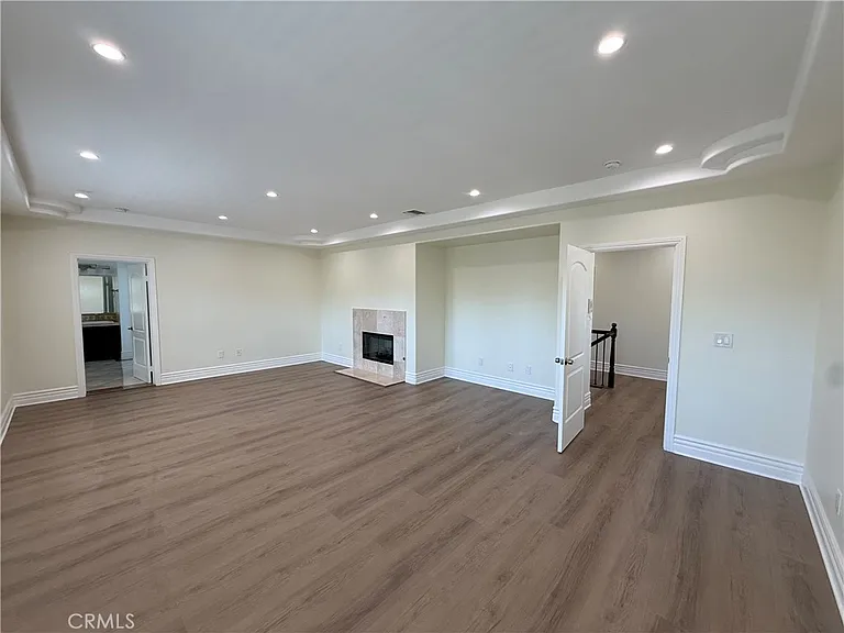 2736 Taylor Ave — Photo 5