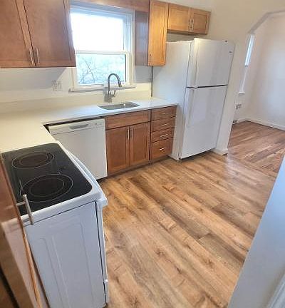 3rd image of 33 Custis Ave #1