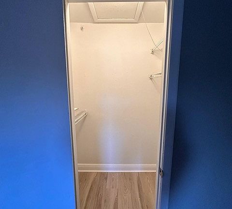 walking closet
