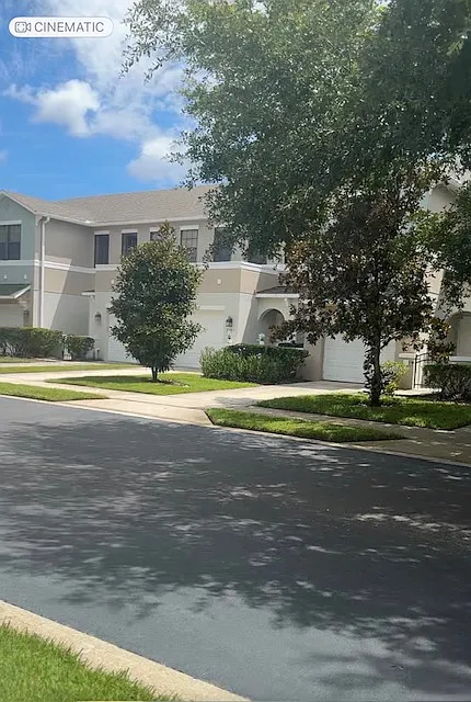 2 bed, 2.5 bath, 1295 sqft, $2,000 — Photo 3
