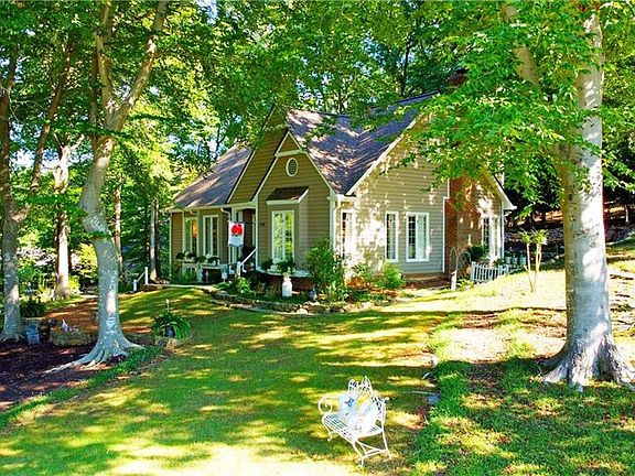 2nd image of 958 Laurel Wood Dr