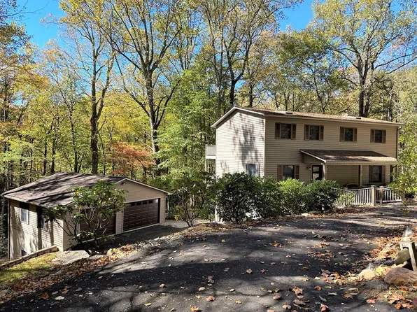 219 Otter Creek Trl, Fancy Gap, VA 24328