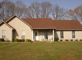 822 Mount Gilead Rd, Holly Springs, MS 38635