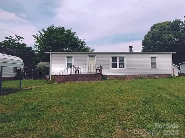 8224 Scottview Dr, Charlotte, NC 28214