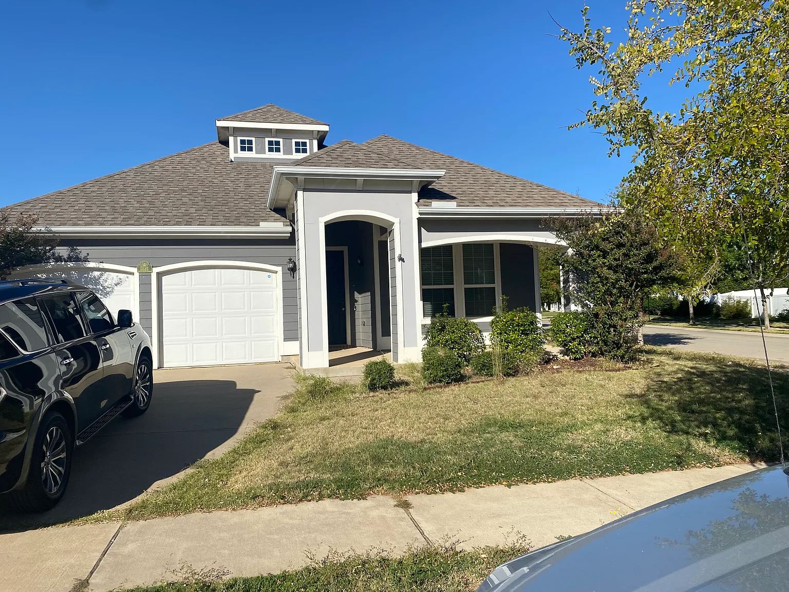 3 bed, 1924 sqft, $2,400 — Photo 2