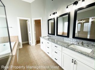 9709 Linkmeadow Ln, Houston, TX 77025