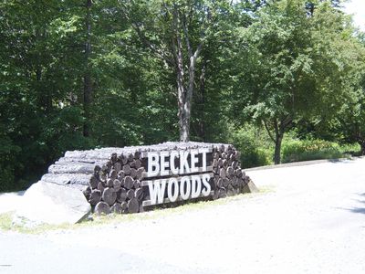 Stagecoach Rd, Becket, MA, 01223