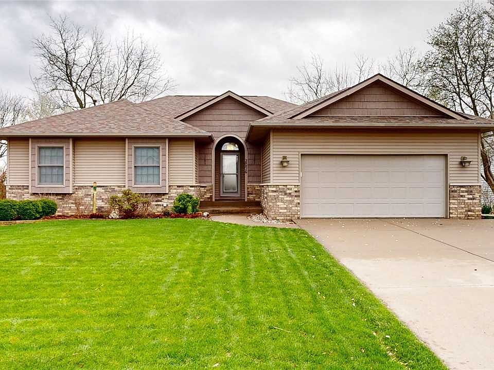 1st image of 2096 Glen Oaks Dr