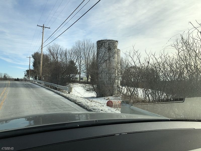 2nd image of 201 Route 628