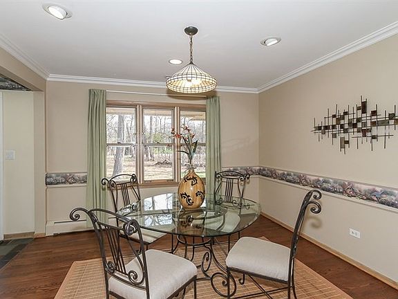 4th image of 483 Eton Dr