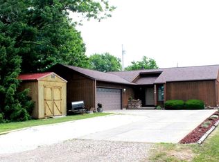 2116 S 15th St, Burlington, IA 52601