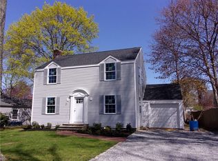 9 Humphreys Rd, Barrington, RI 02806