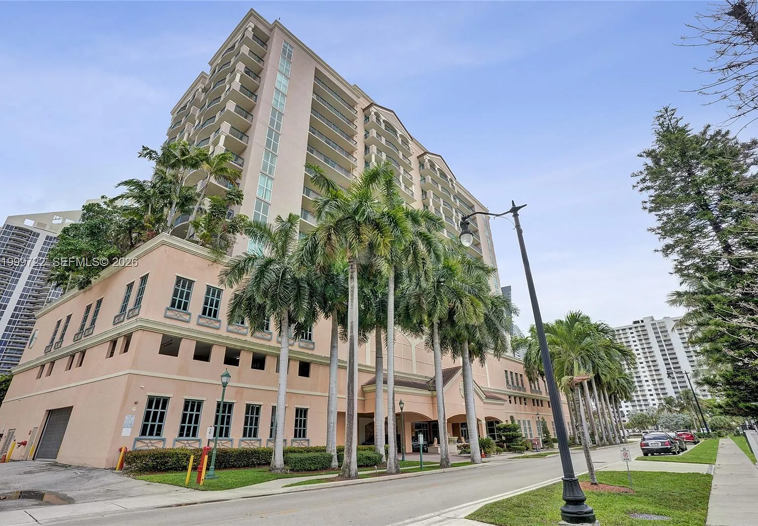 King David Of Sunny Isles — Photo 4