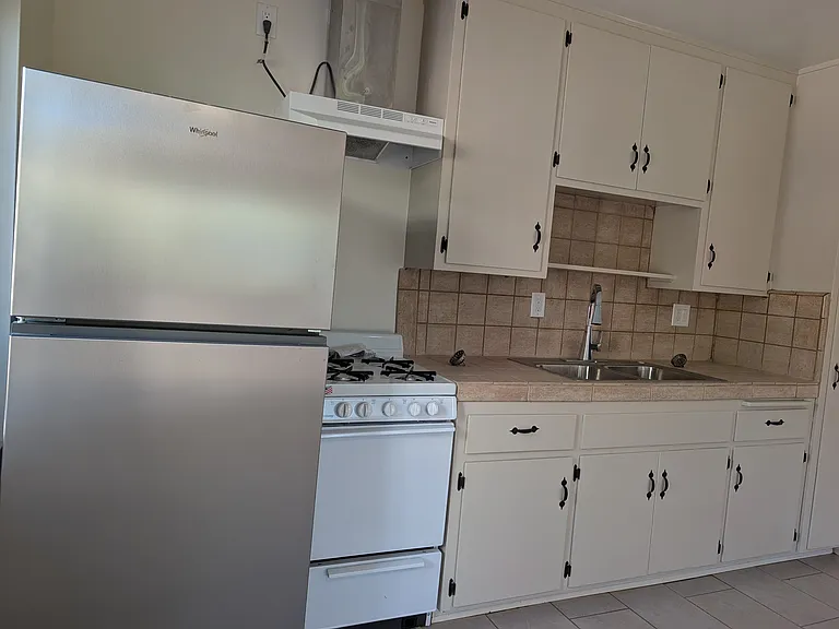 2215 S Meridian Ave #A — Photo 8