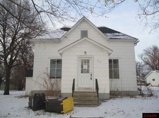 610 6th St, Nicollet, MN 56074