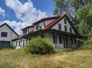 26 School St, Porter, ME 04068